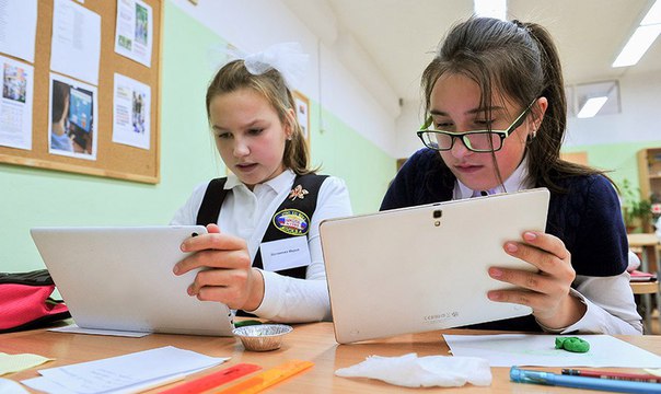 Через год-другой столичные школы станут еще «умнее», благодаря проекту «Московская электронная школа»