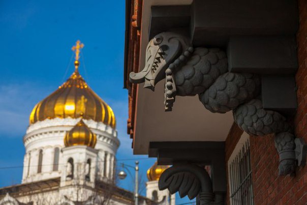 8 французских мест в Москве