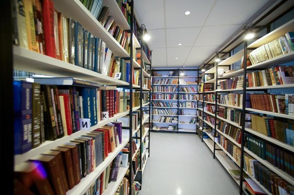 Места, где можно дешево купить книги в Москве